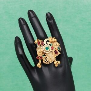 Gold Green and Rani Color Matte Gold Finger Ring